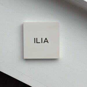 Ilia warm nude eyeshadow palette